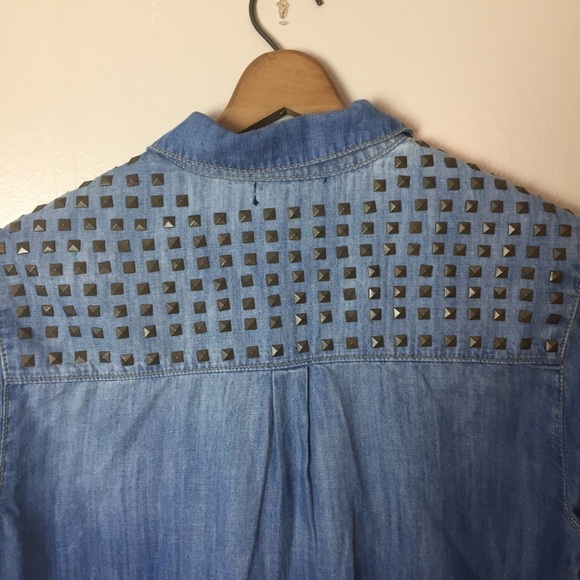 [BDG] Chambray Studded Shoulder Button Down Top - Picture 9 of 10